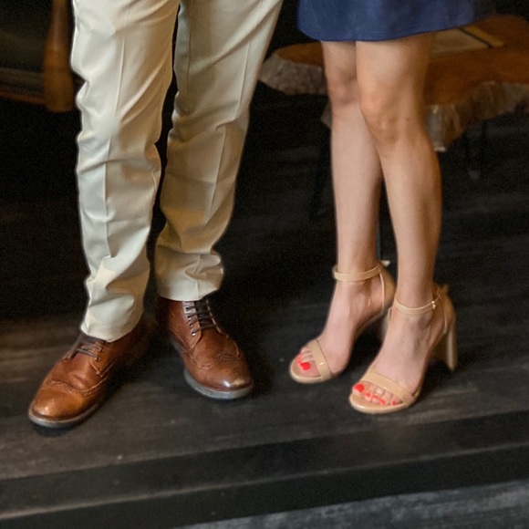 Stuart Weitzman | Walkaway Leather Heels - Picture 11 of 11